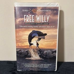 Free Willy VHS Movie